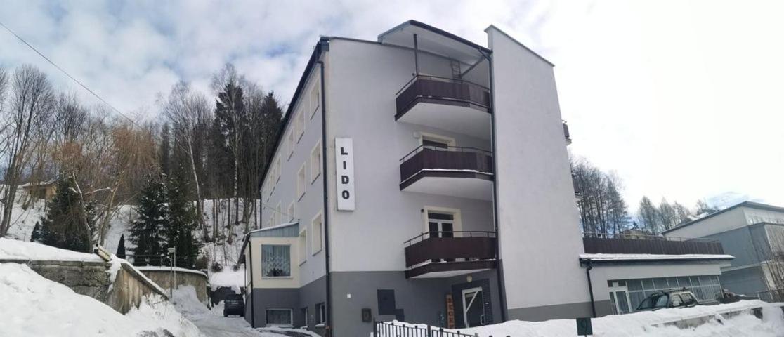 Hotel Dom Wczasowy Lido Krynica-Zdrój Exterior foto